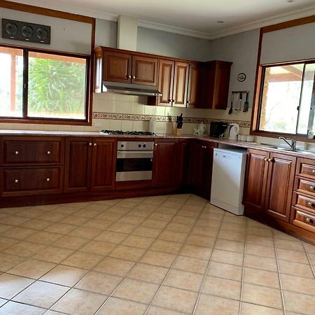 Bee'S Place - 3 Bedroom Home On 10 Acres Of Land With Distant Ocean Views Emu Bay Extérieur photo