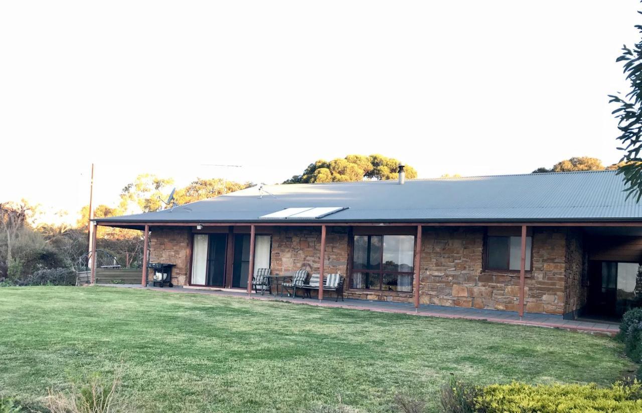 Bee'S Place - 3 Bedroom Home On 10 Acres Of Land With Distant Ocean Views Emu Bay Extérieur photo