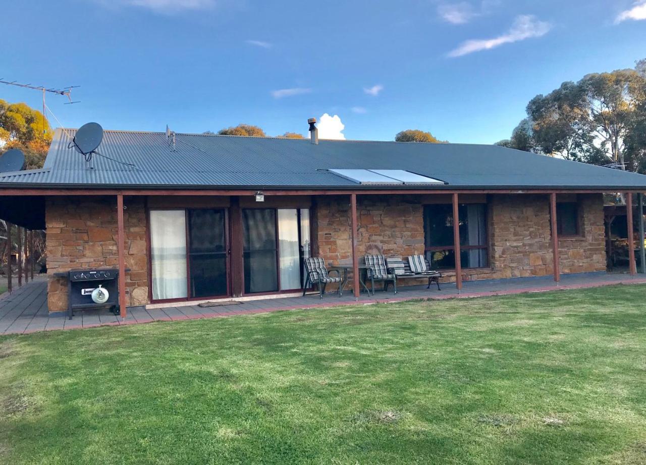 Bee'S Place - 3 Bedroom Home On 10 Acres Of Land With Distant Ocean Views Emu Bay Extérieur photo