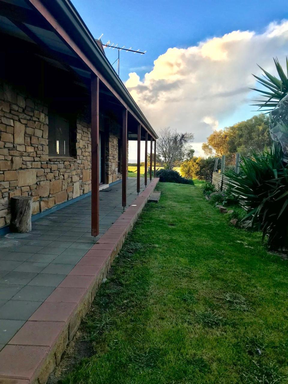 Bee'S Place - 3 Bedroom Home On 10 Acres Of Land With Distant Ocean Views Emu Bay Extérieur photo