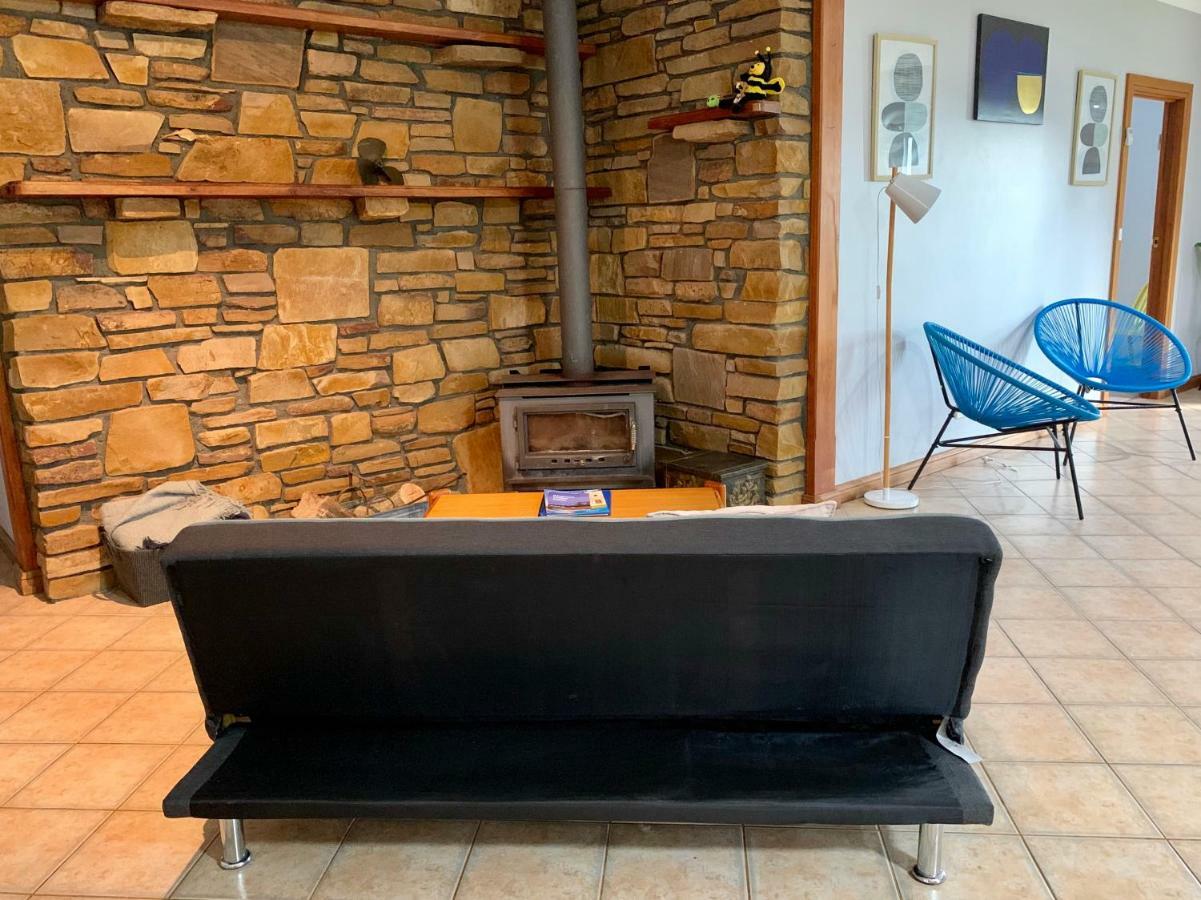 Bee'S Place - 3 Bedroom Home On 10 Acres Of Land With Distant Ocean Views Emu Bay Extérieur photo
